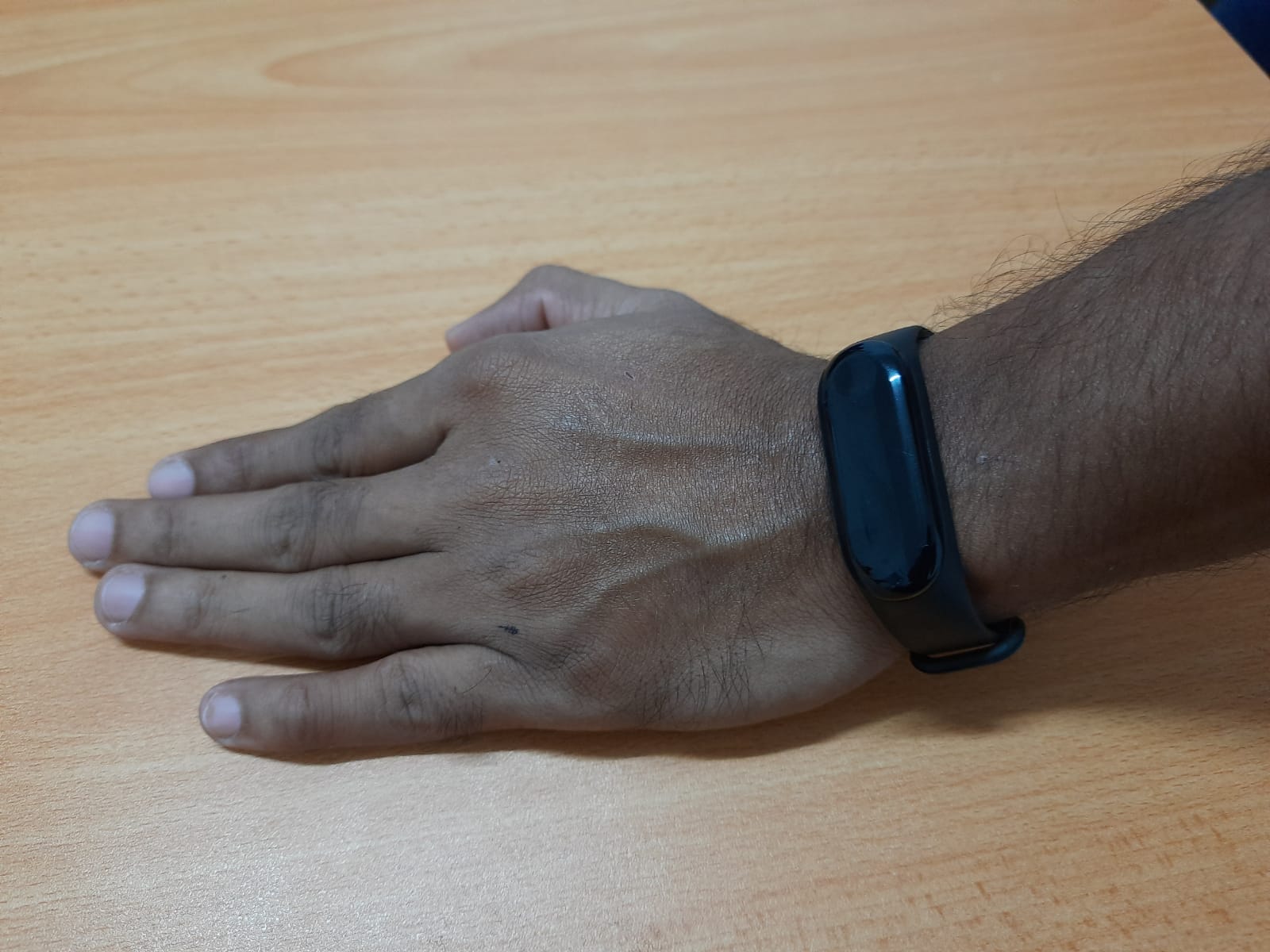 A wristband to detect hand hygiene and prevent the spread of covid.